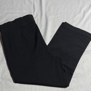 Maurices Women’s Sleek Black Capri Pants